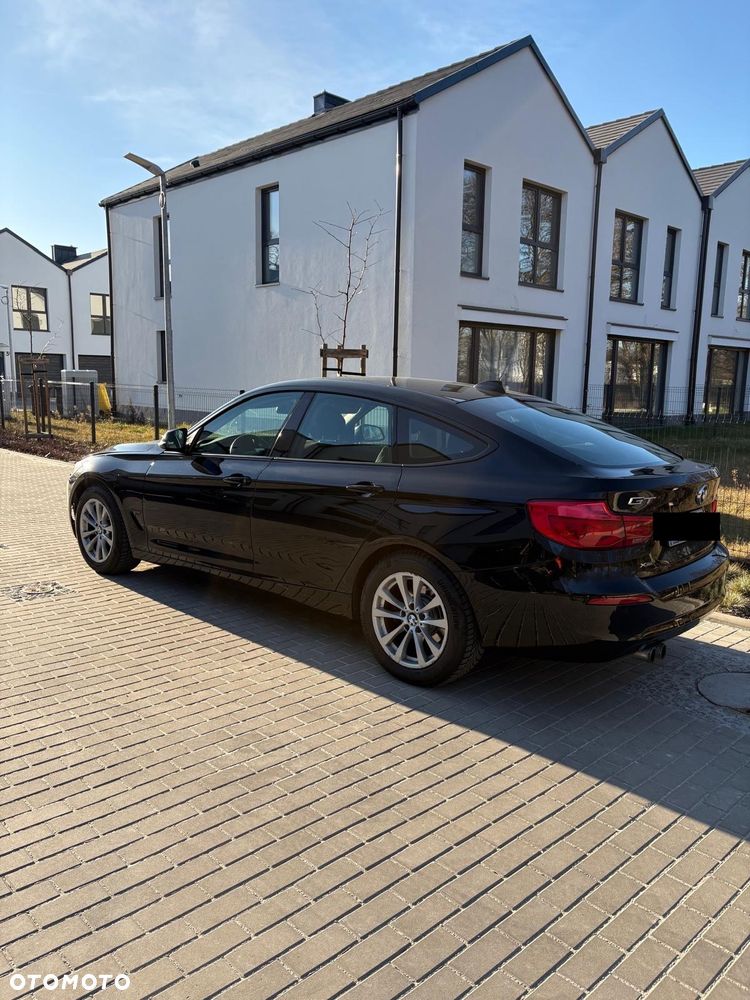 BMW Seria 3 320i GPF xDrive - 11