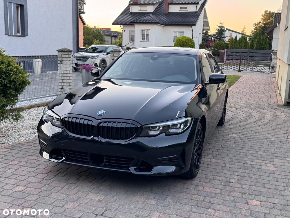 BMW Seria 3 318d Luxury Line - 9
