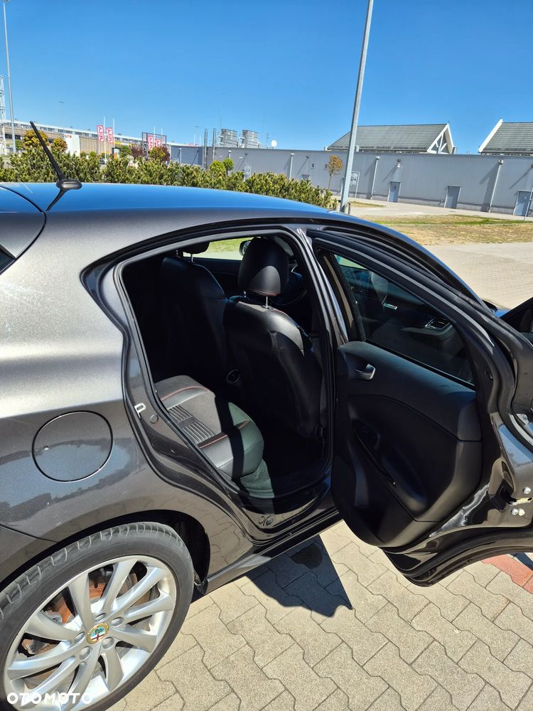 Alfa Romeo Giulietta 1.4 TB 16V Multiair - 15