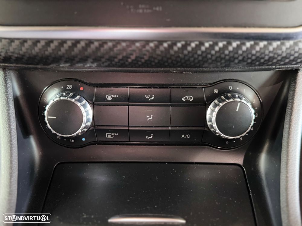 Mercedes-Benz A 180 CDI AMG Line - 22