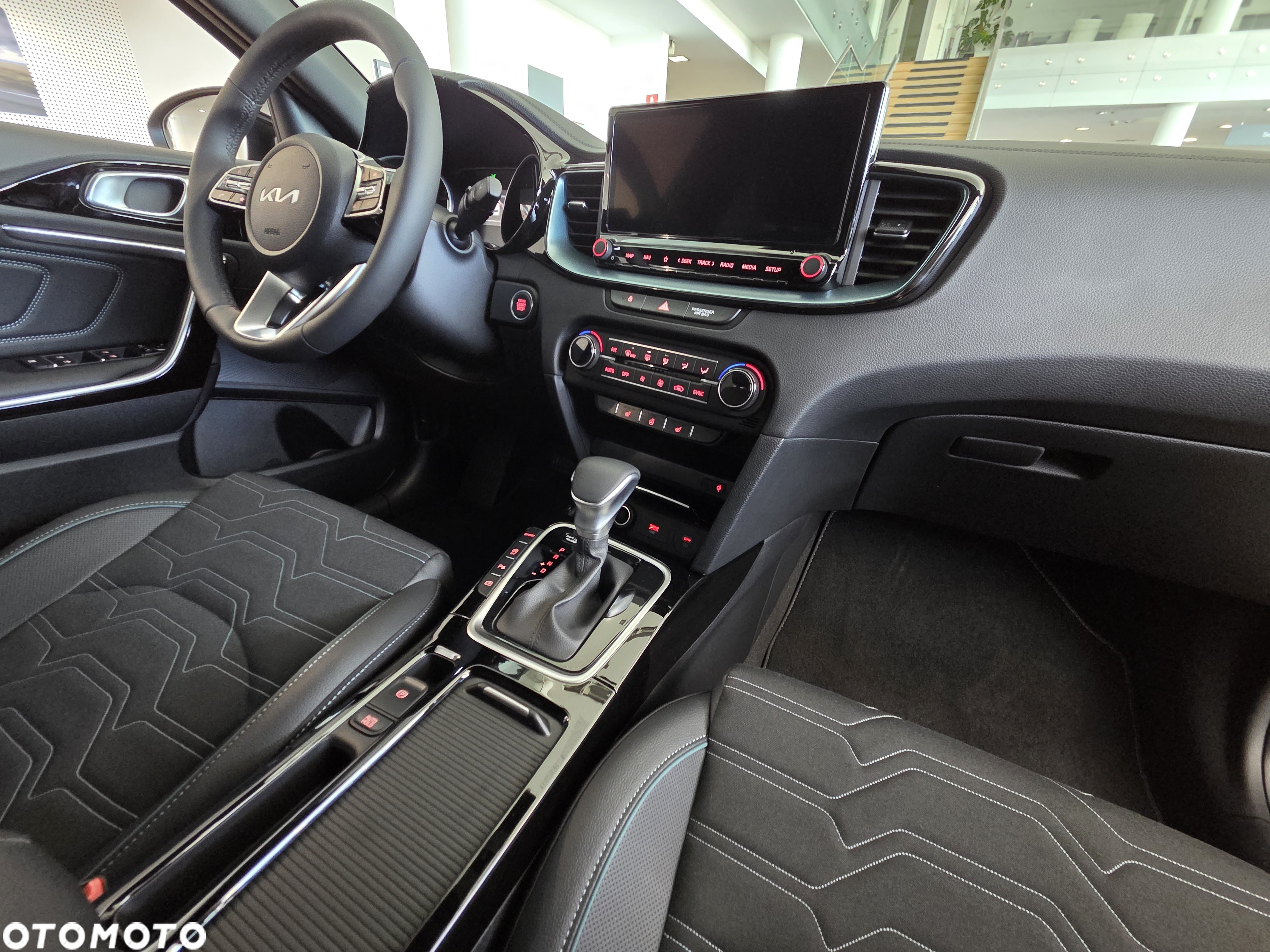 Kia XCeed 1.6 T-GDI Tribute DCT - 18