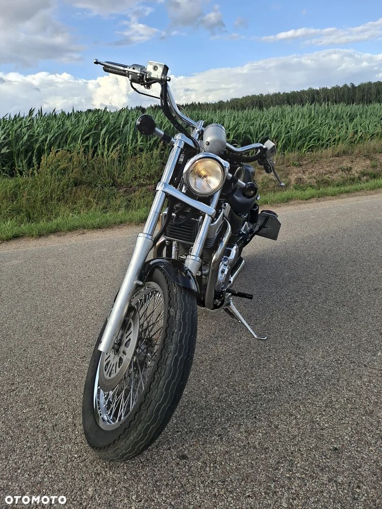 Suzuki Intruder - 3