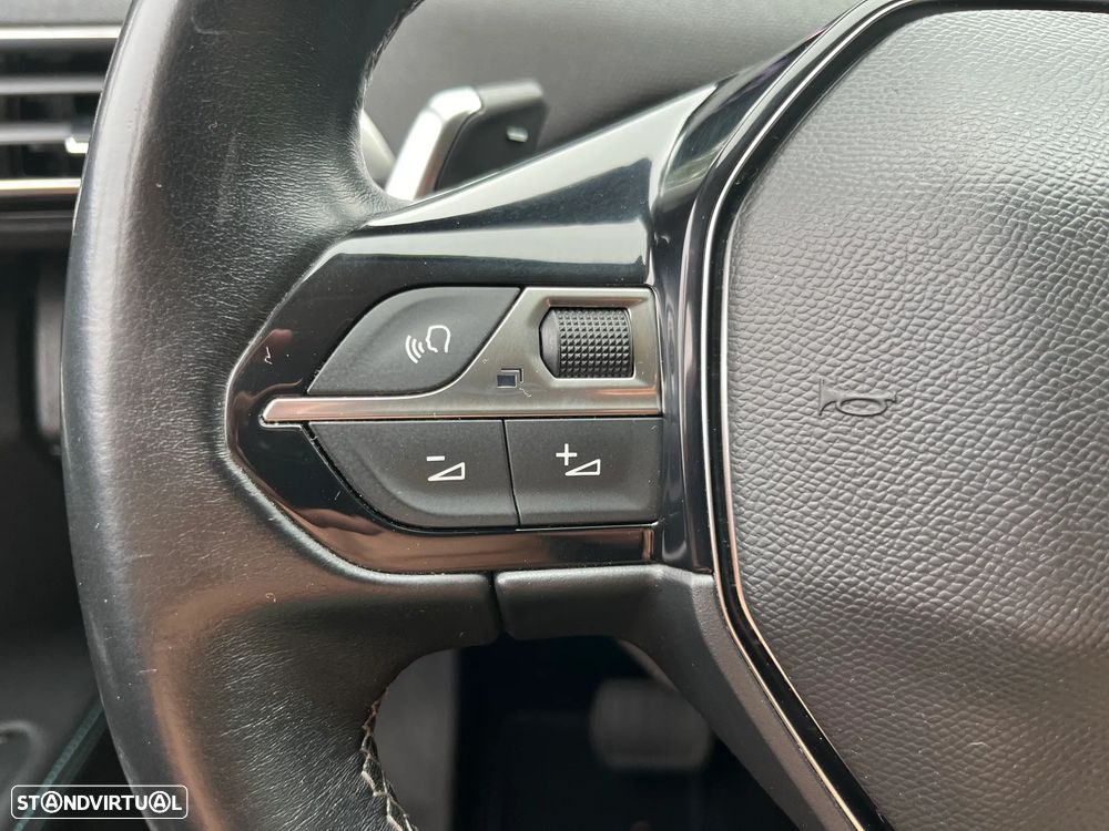 Peugeot 5008 1.5 BlueHDi Allure Pack EAT8 - 11
