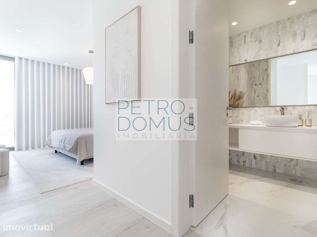 MORADIA ISOLADA T3 COM PISCINA E JARDIM | SINTRA - Grande imagem: 4/10