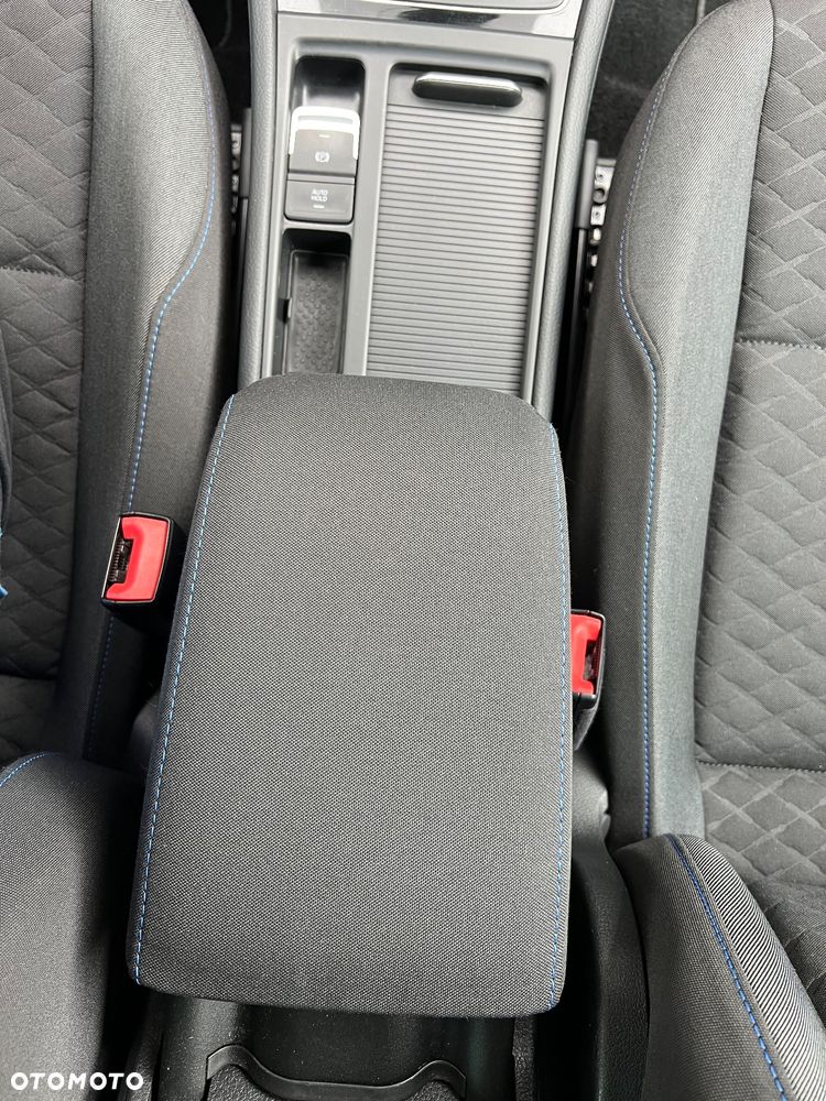 Volkswagen Golf - 11