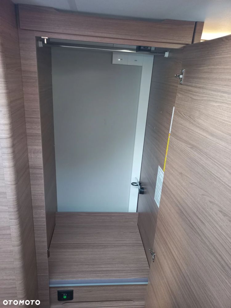 KNAUS Sport 400 LK, Piętrowe łóżko - 18