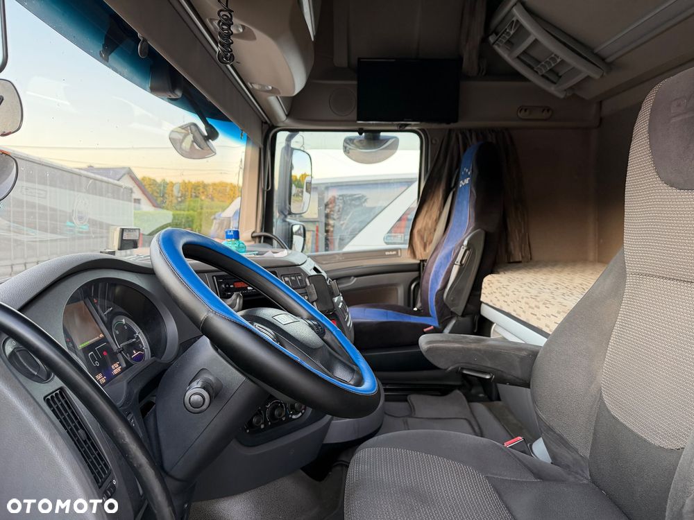 DAF XF 106.460 / AUTOMAT / TELEWIZOR / LAMPY LED / NOWE TACHO / 2016 ROK - 26