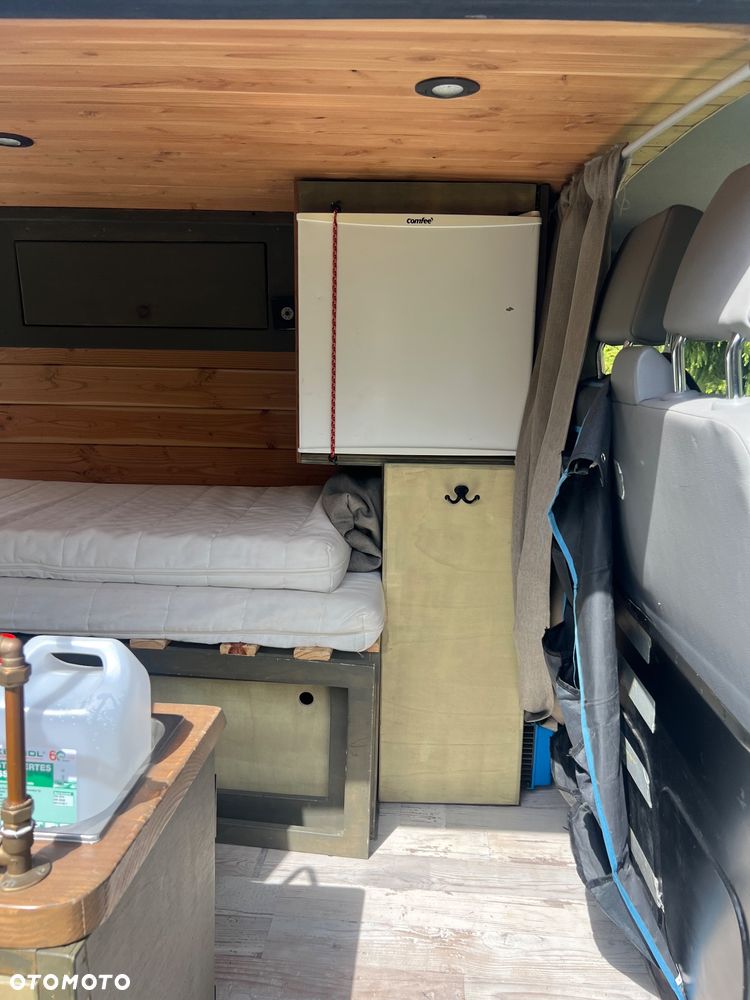 Volkswagen Transporter - 12
