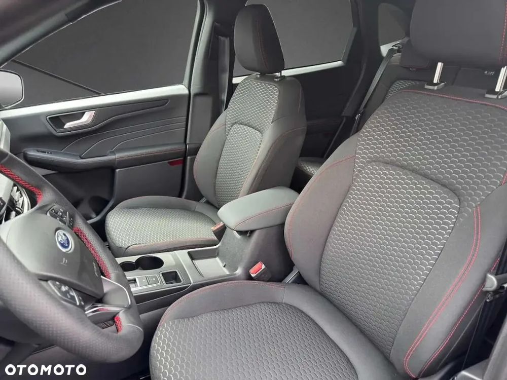 Ford Kuga 1.5 EcoBoost FWD ST-Line - 11