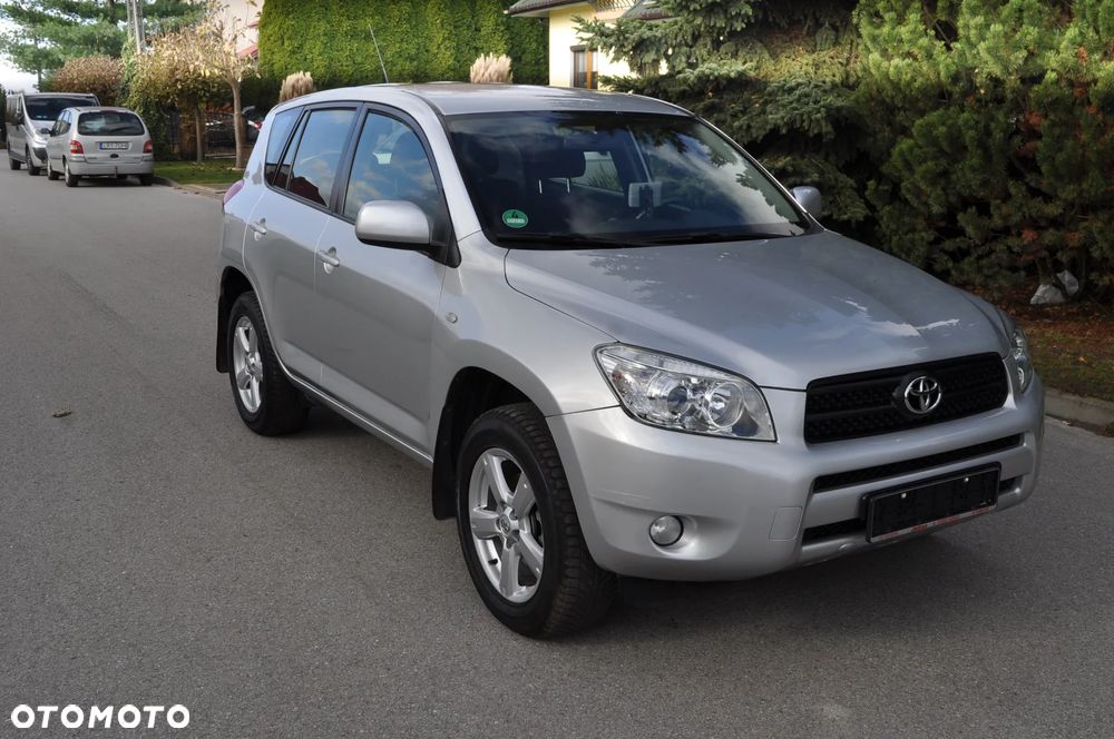 Toyota RAV4 2.0 4x4 Automatik - 4