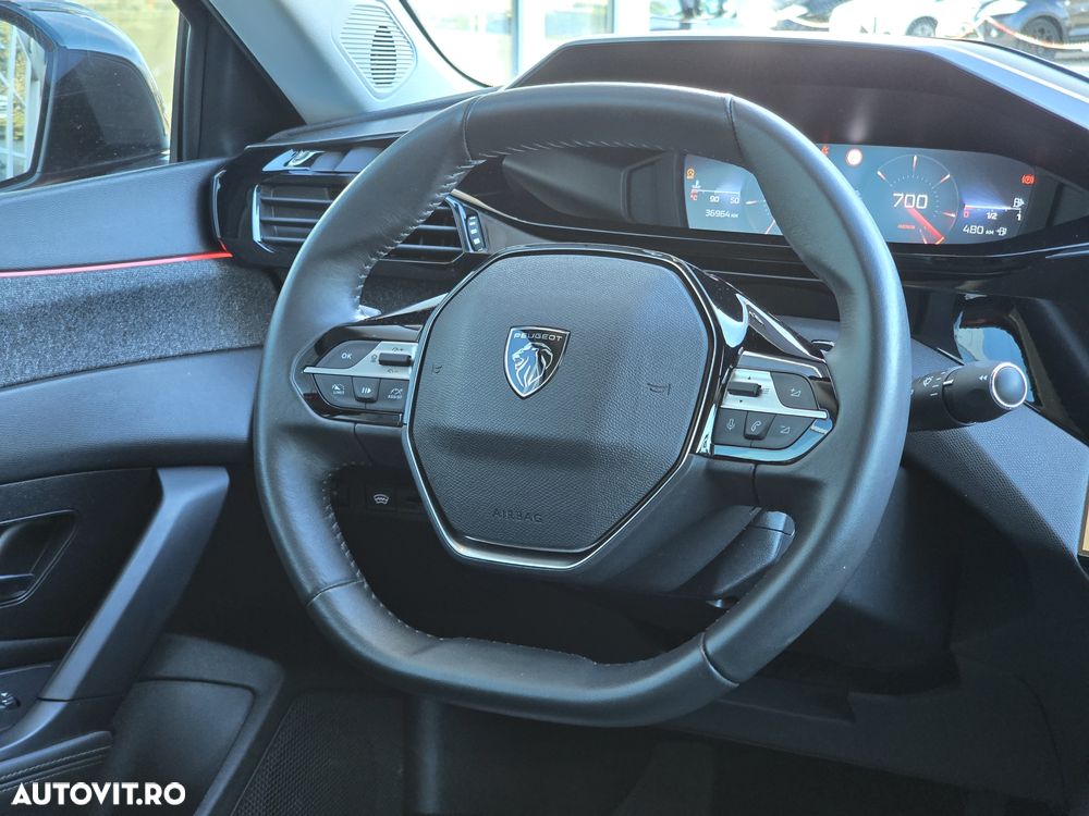 Peugeot 408 1.2L PureTech 130 S&S EAT8 Allure - 23