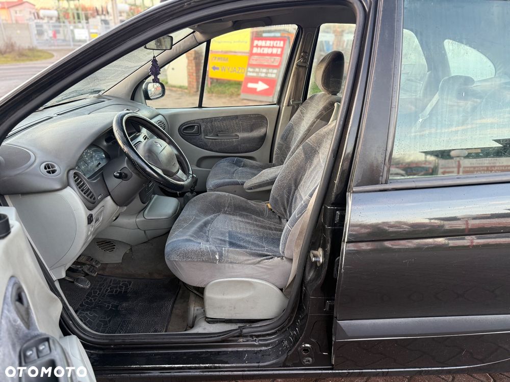 Renault Megane 1.6 Privilege - 11