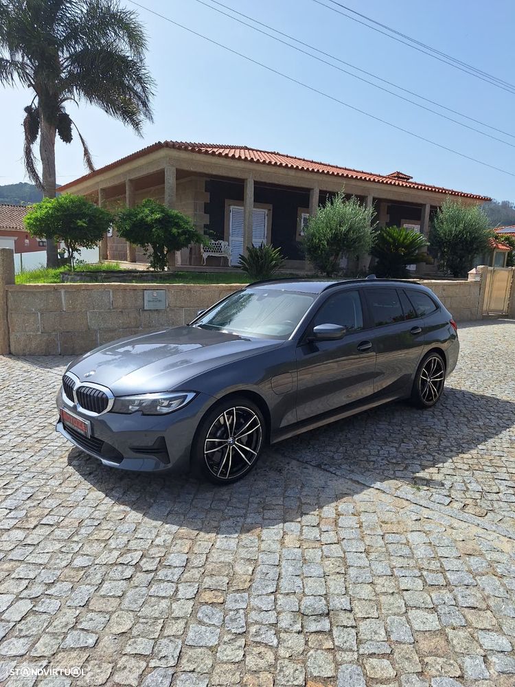 BMW 330 e Line Sport Auto - 1