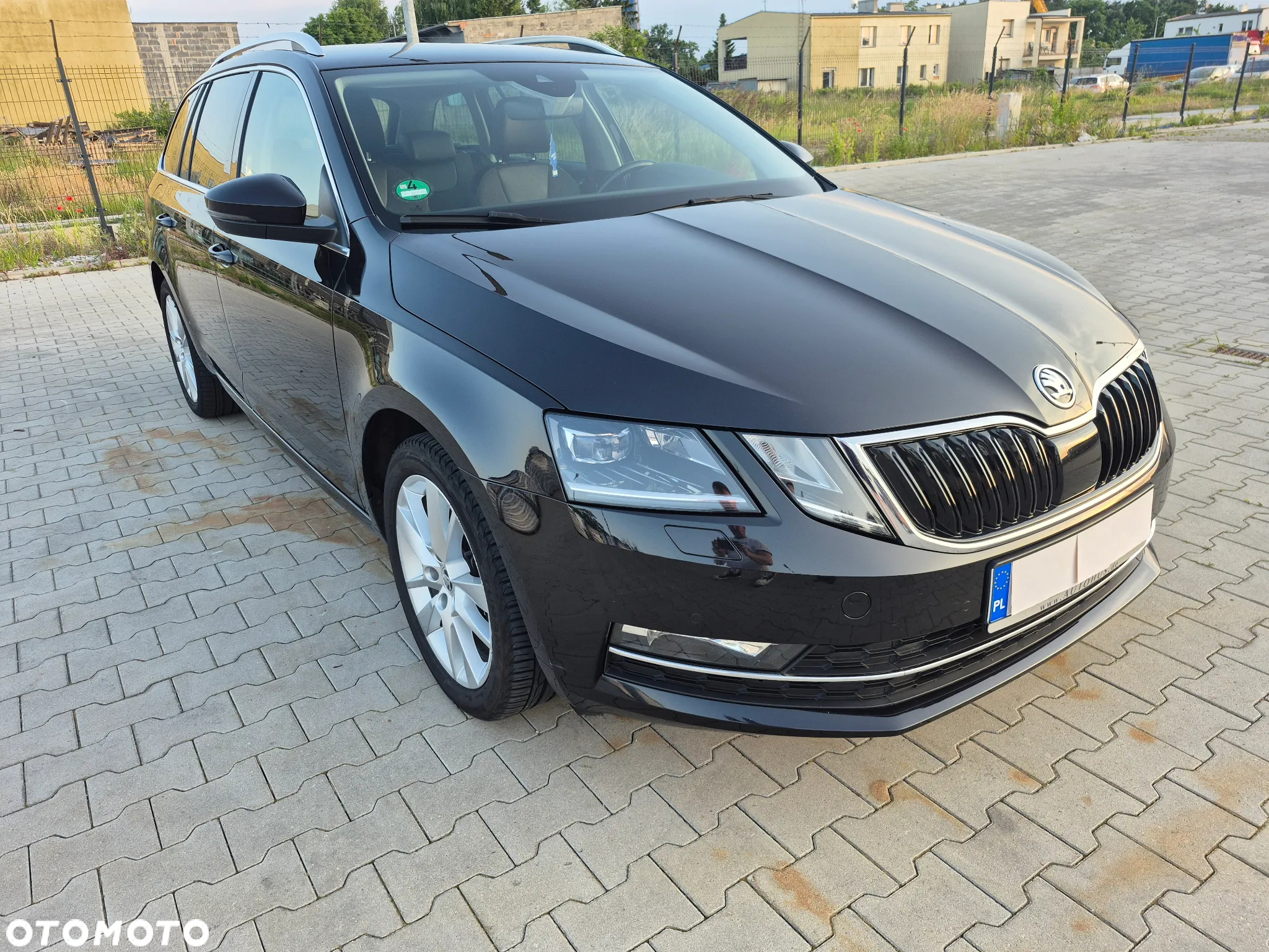 Skoda Octavia 2.0 TDI Elegance DSG - 4