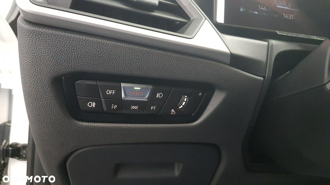BMW Seria 3 - 25