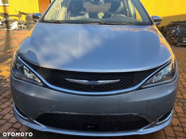 Chrysler Pacifica - 21