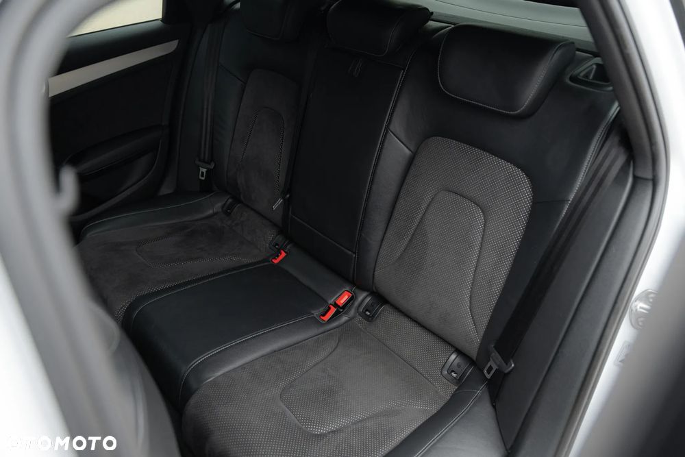 Audi A4 Avant 2.0 TDI DPF S line Sportpaket - 27