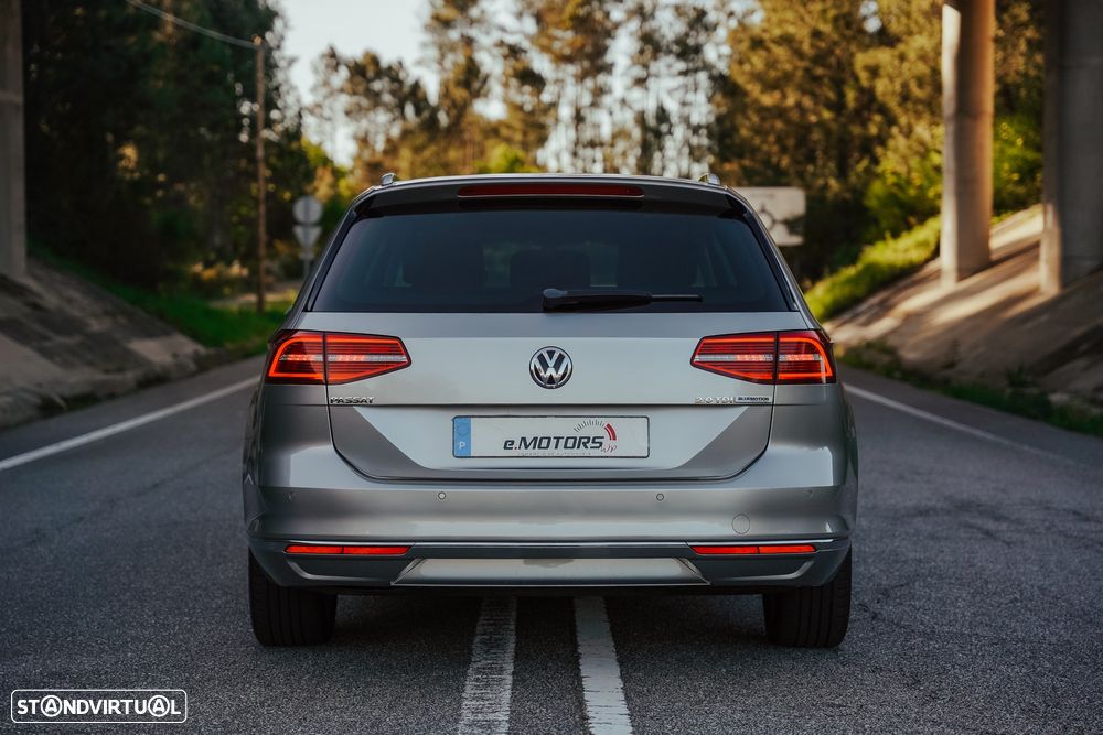 VW Passat Variant 2.0 TDi Highline DSG - 13