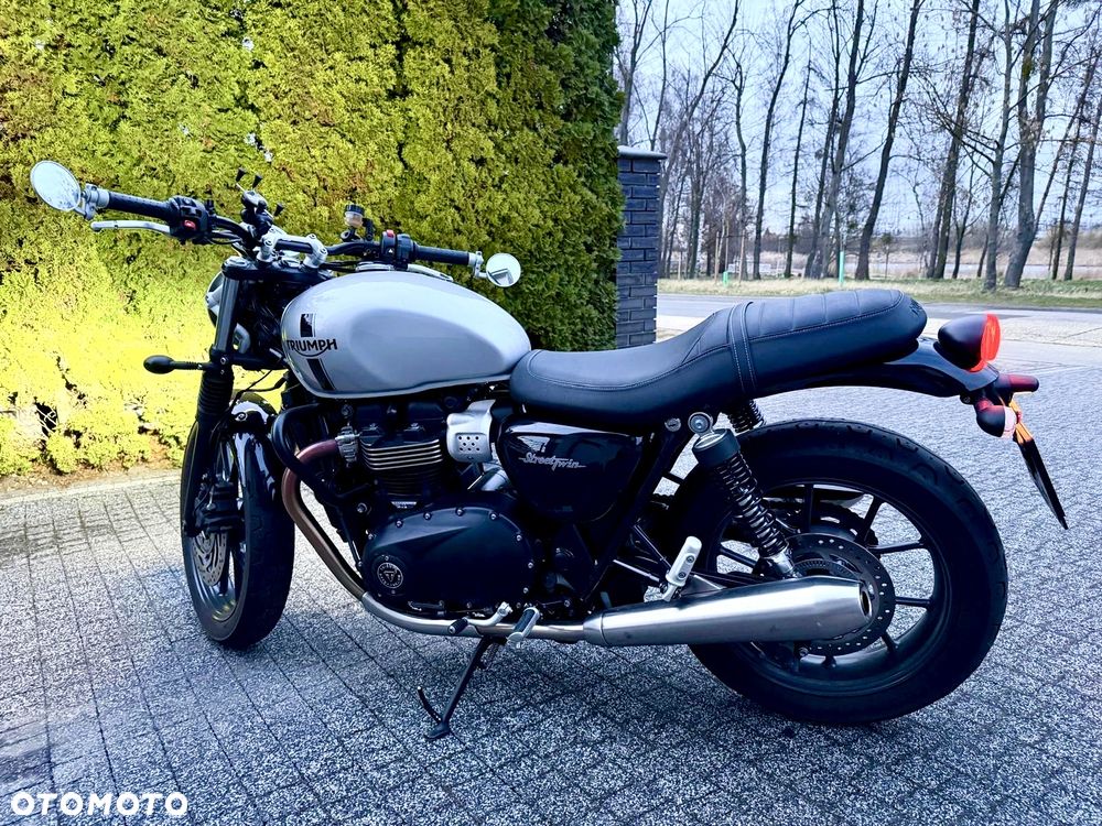 Triumph Street Twin - 4