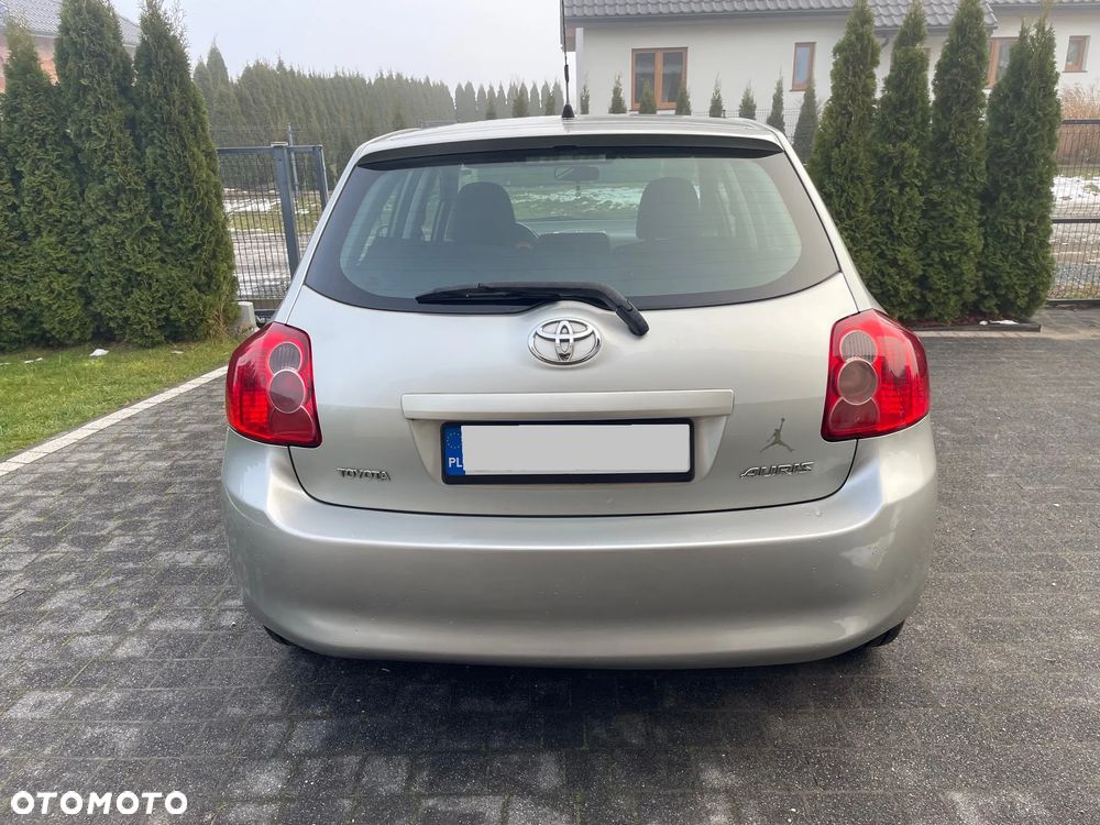 Toyota Auris - 4