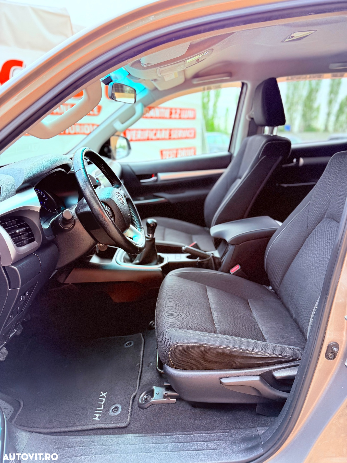 Toyota Hilux 2.4D 150CP 4x4 Double Cab 6MT Comfort - 10