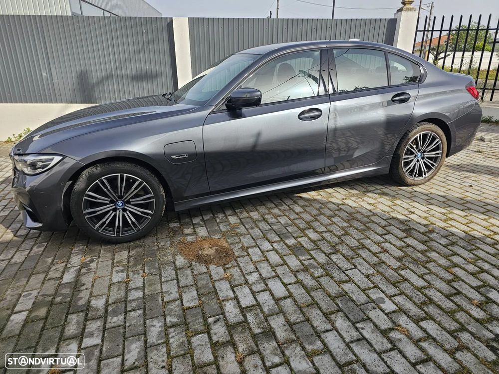 BMW 320 e Aut. M Sport - 3