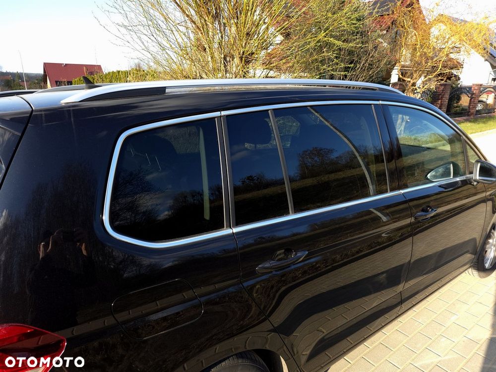 Volkswagen Touran 2.0 TDI BMT Highline - 29