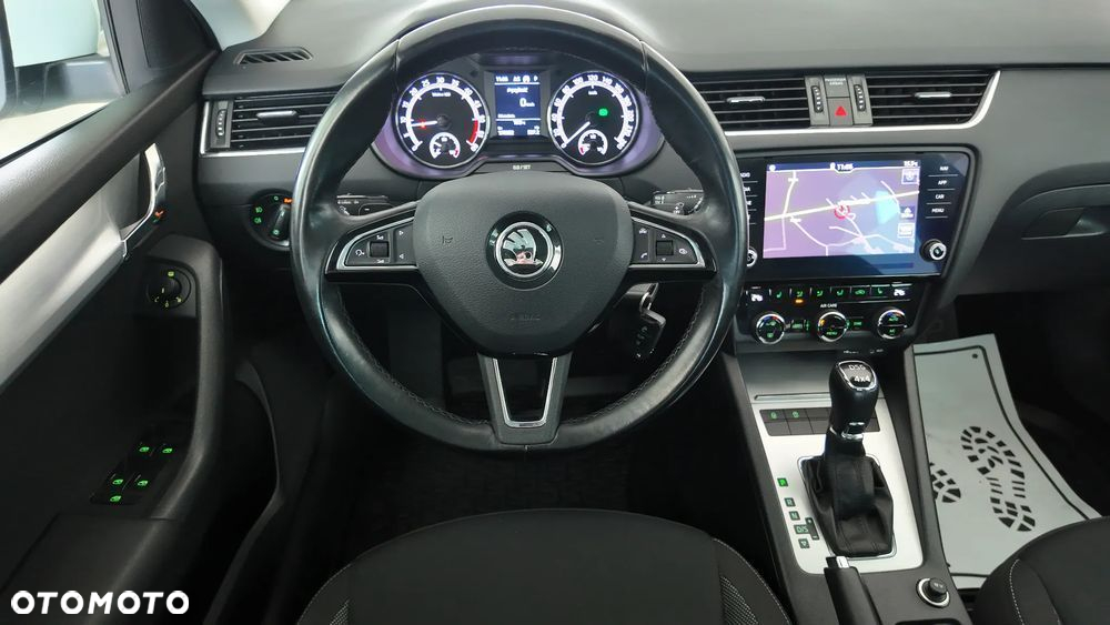 Skoda Octavia 2.0 TDI 4x4 Ambition DSG - 28