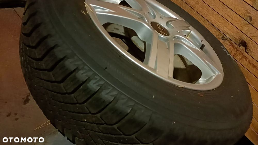 Toyota Auris 1.8 HSD Luna - 29