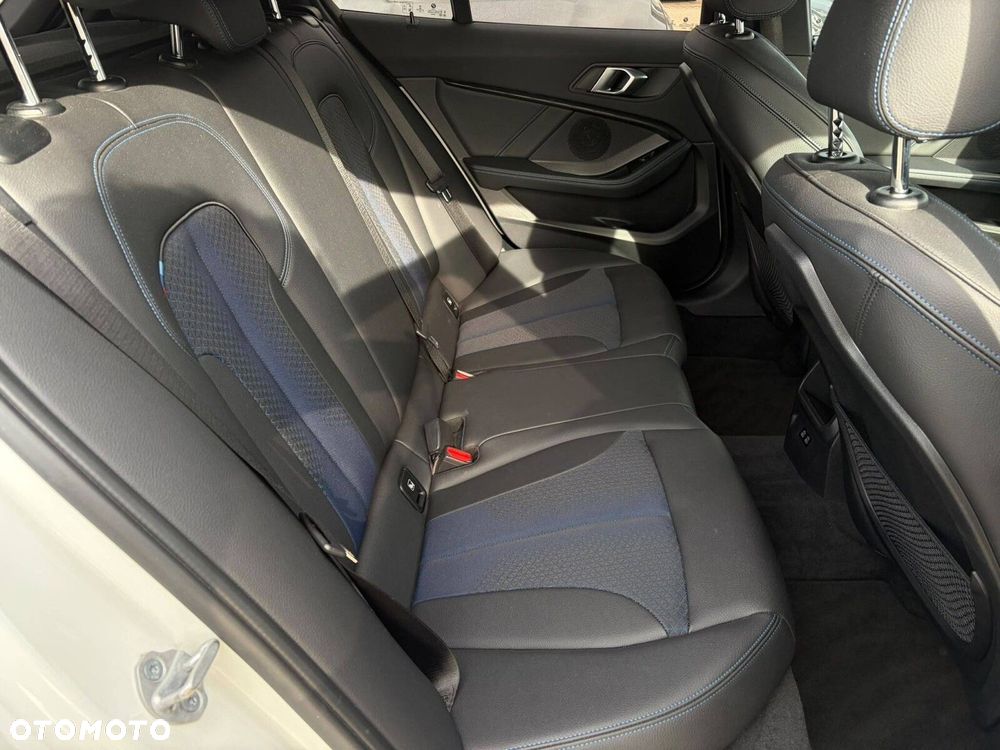 BMW Seria 1 118d M Sport Shadow - 15