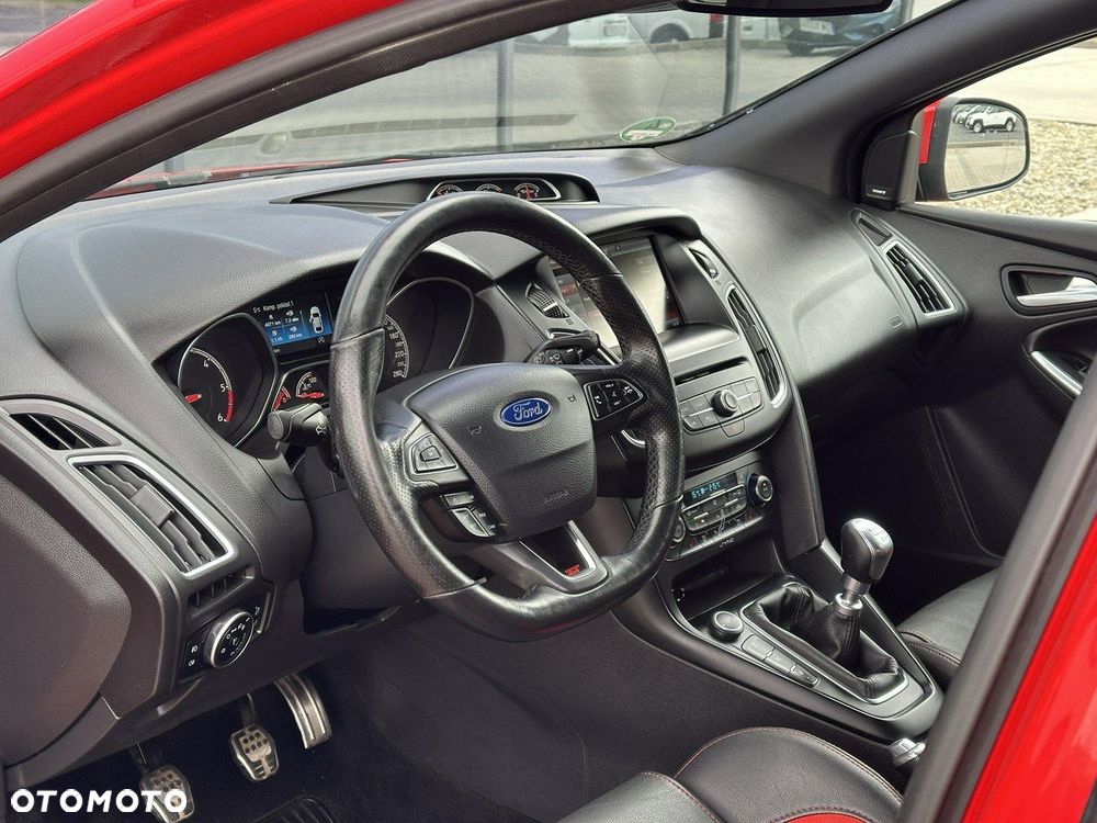 Ford Focus 2.0 TDCi ST-2 - 13