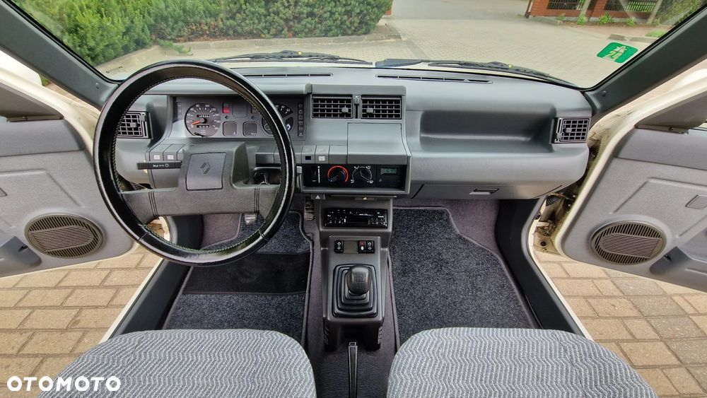Renault 5 - 20