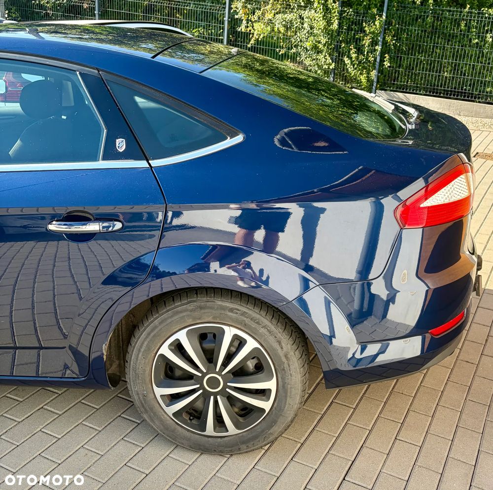 Ford Mondeo 2.0 Ghia - 5