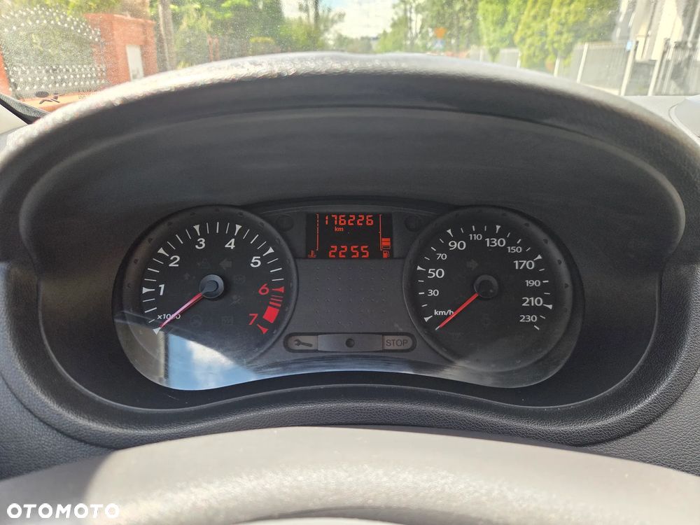 Renault Clio - 28