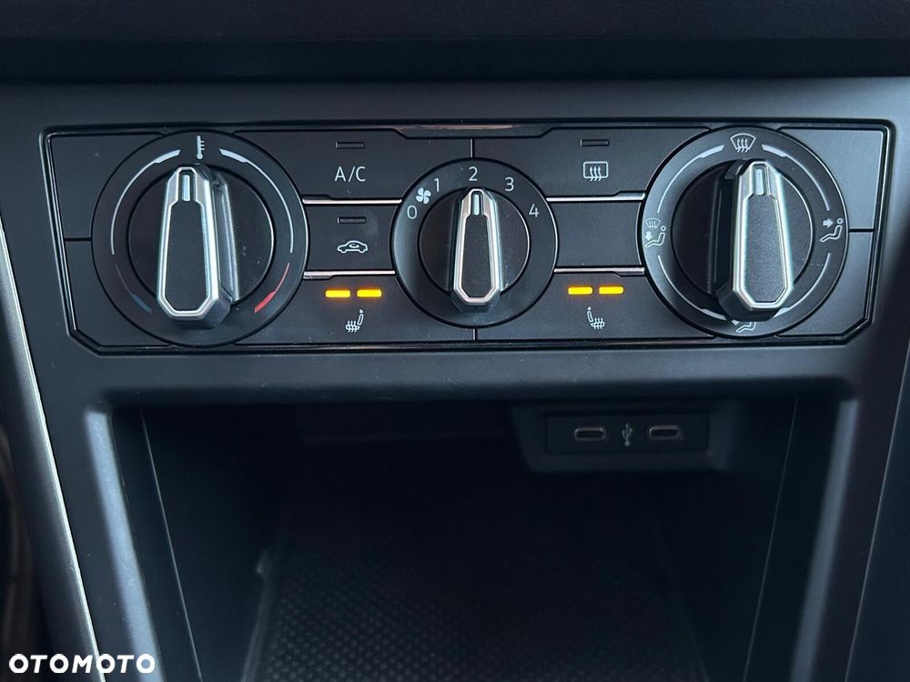 Volkswagen Polo 1.0 TSI Comfortline DSG - 26