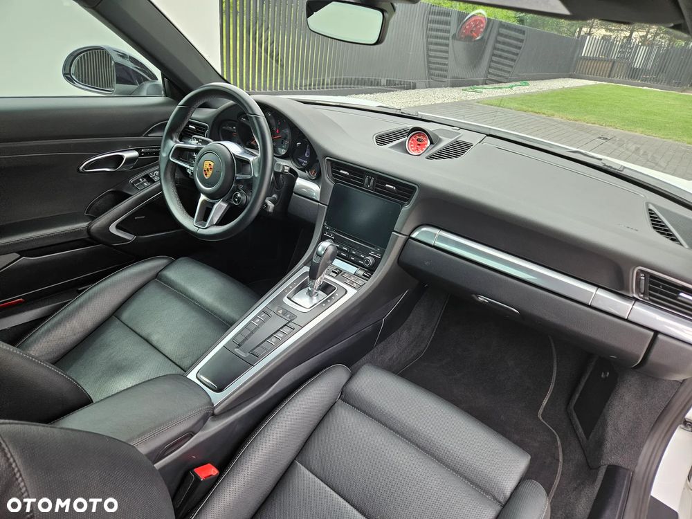 Porsche 911 Carrera 4S PDK - 8