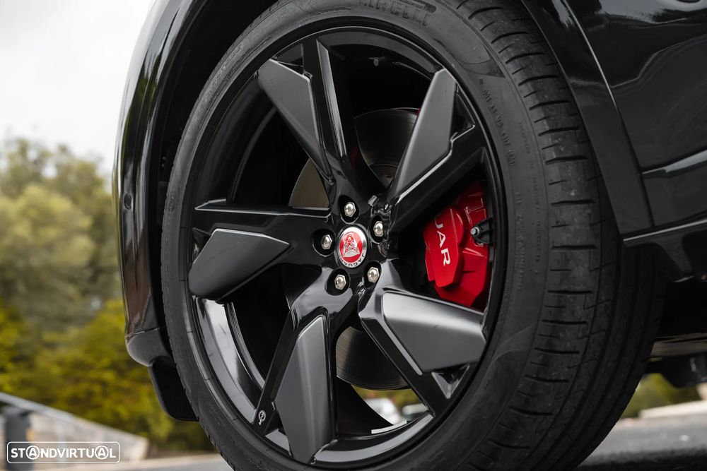 Jaguar F-Pace 5.0 V8 AWD SVR - 10