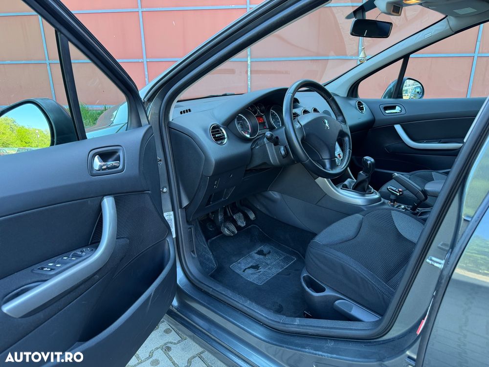 Peugeot 308 1.6HDi Premium - 5