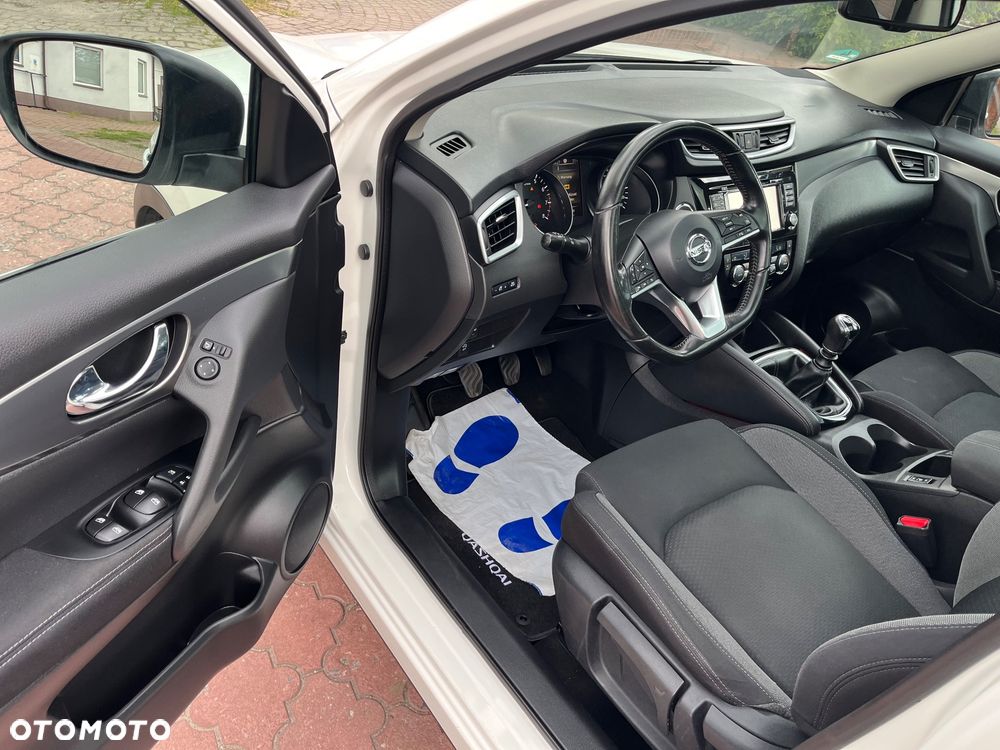 Nissan Qashqai 1.2 DIG-T N-Connecta EU6 - 9