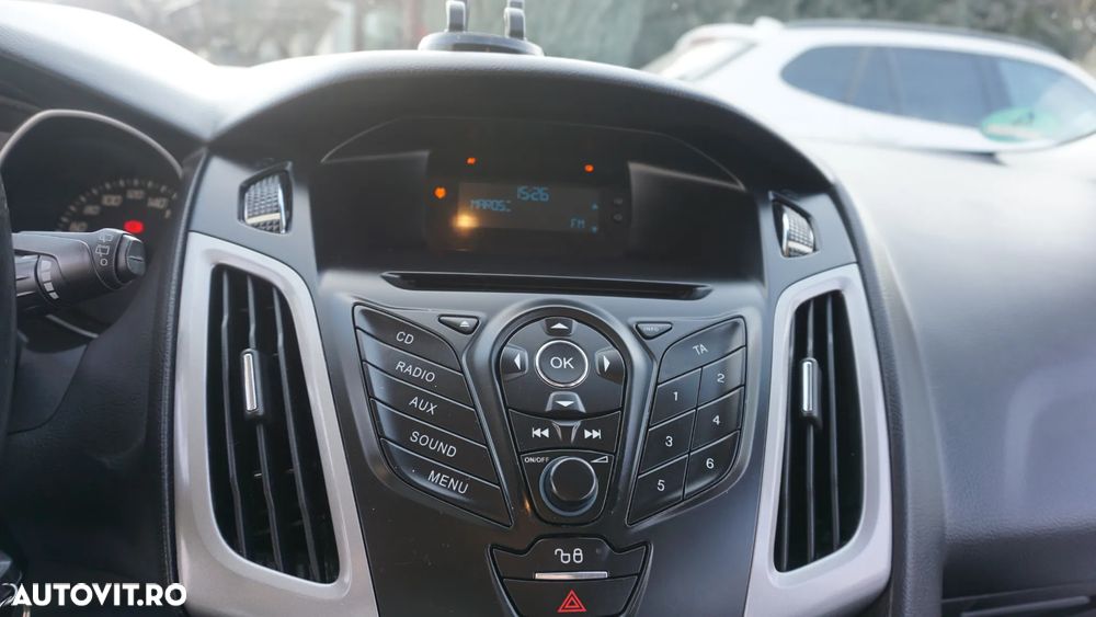 Ford Focus 1.0 EcoBoost Start-Stopp-System TREND - 24