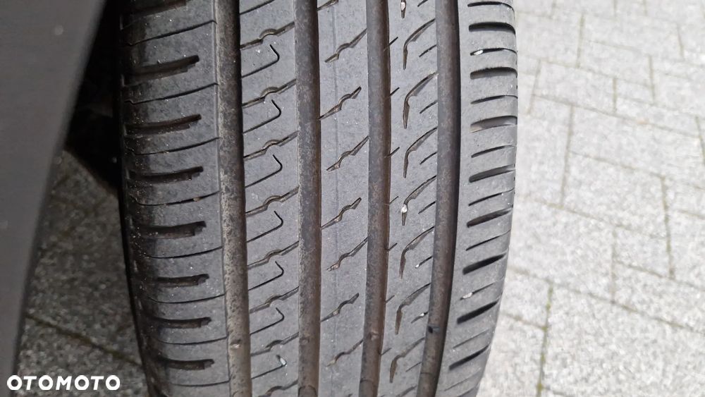 Nissan Qashqai 1.6 dCi DPF tekna - 31