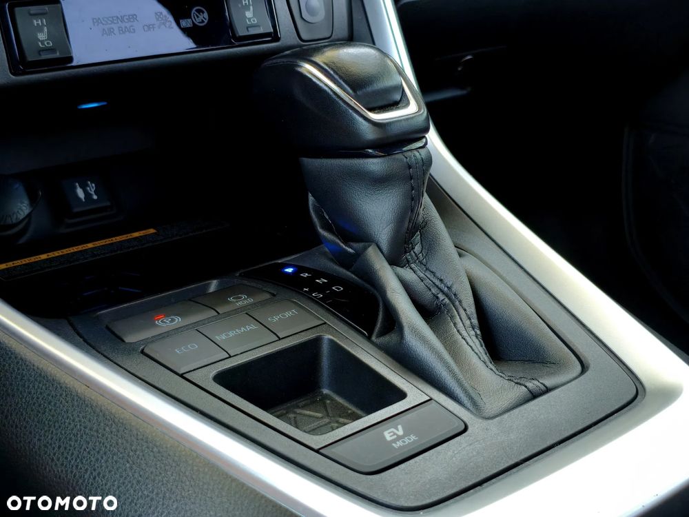 Toyota RAV4 - 13