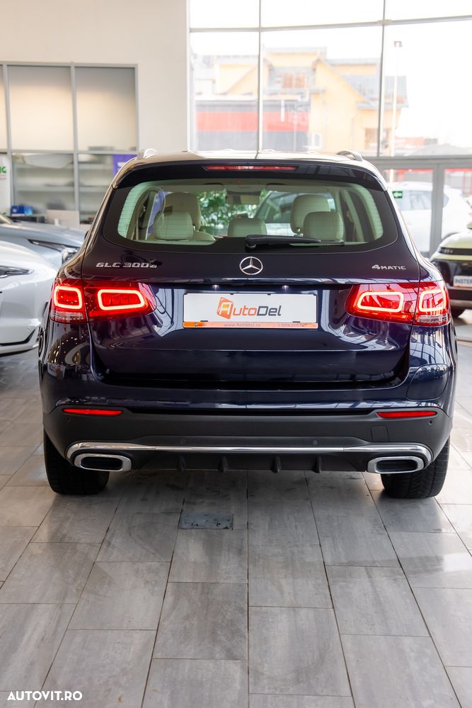 Mercedes-Benz GLC 300 e 4MATIC - 15