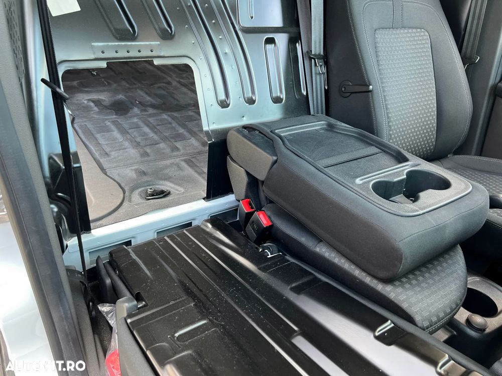 Ford Transit Connect LWB (L2) - 17