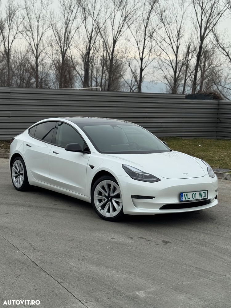 Tesla Model 3 - 2