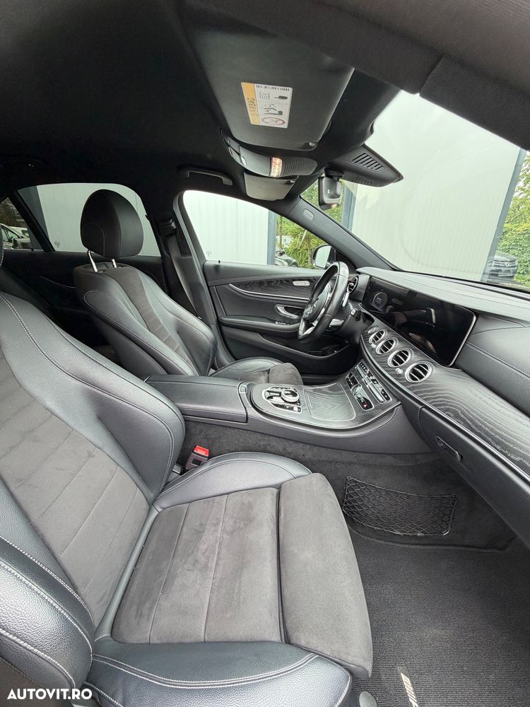 Mercedes-Benz E 200 4MATIC MHEV - 12