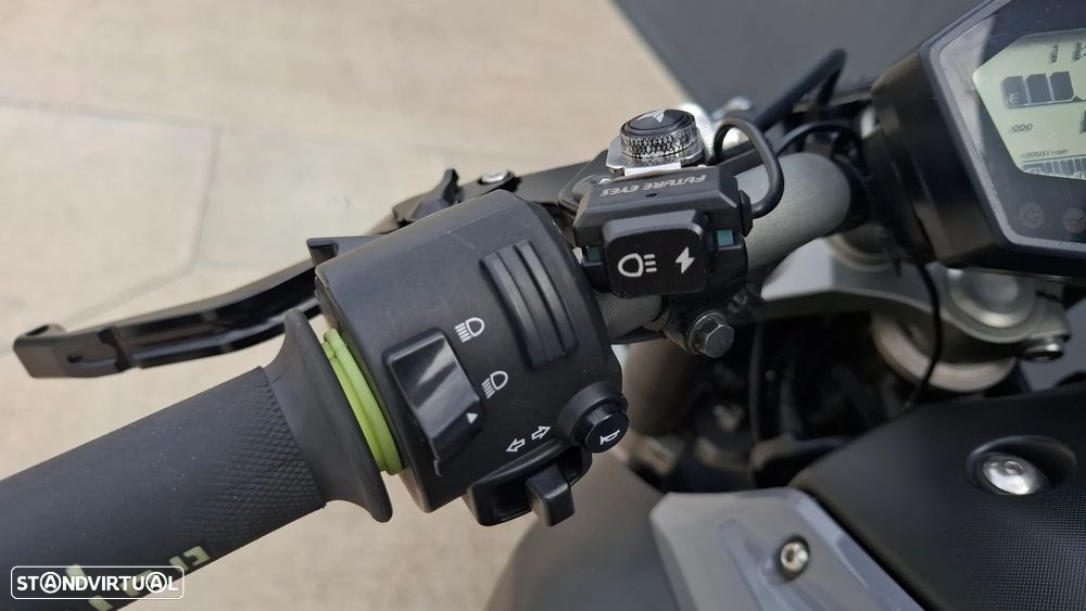 Yamaha MT-07 Nardo Grey 35 kw - 50