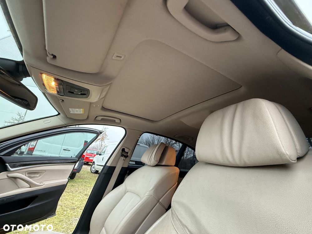 BMW Seria 5 535d xDrive Luxury Line - 9