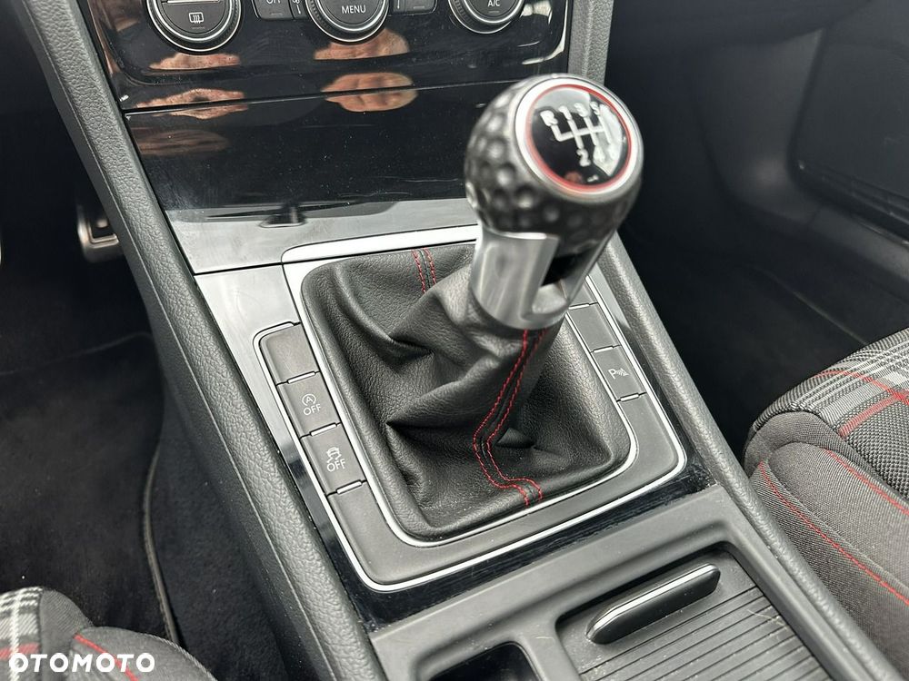 Volkswagen Golf 2.0 TSI BMT GTI Performance - 10