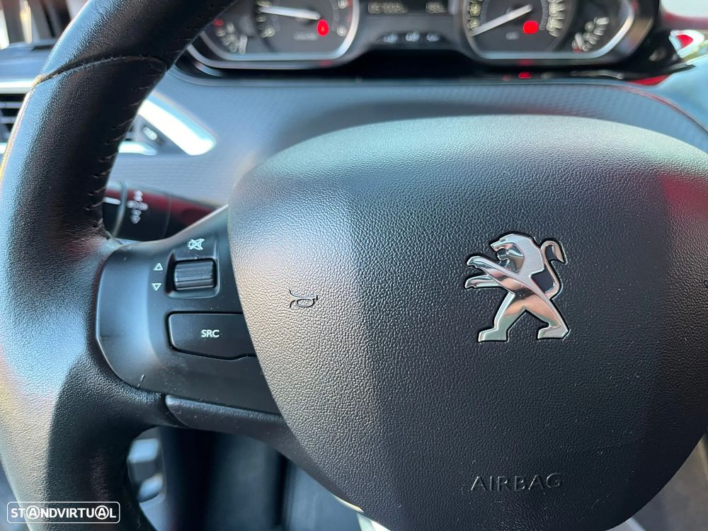 Peugeot 2008 1.6 BlueHDi Style - 20